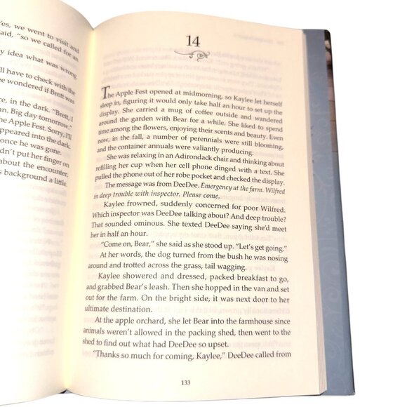 Victorian Mansion Flower Shop Mysteries A Seedy Development By Elizabeth Penney - Picture 8 of 8